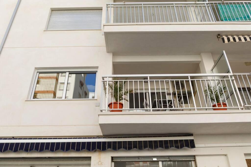 Cozy Apartment, Very Fresh At Playa De Gandia Exterior photo